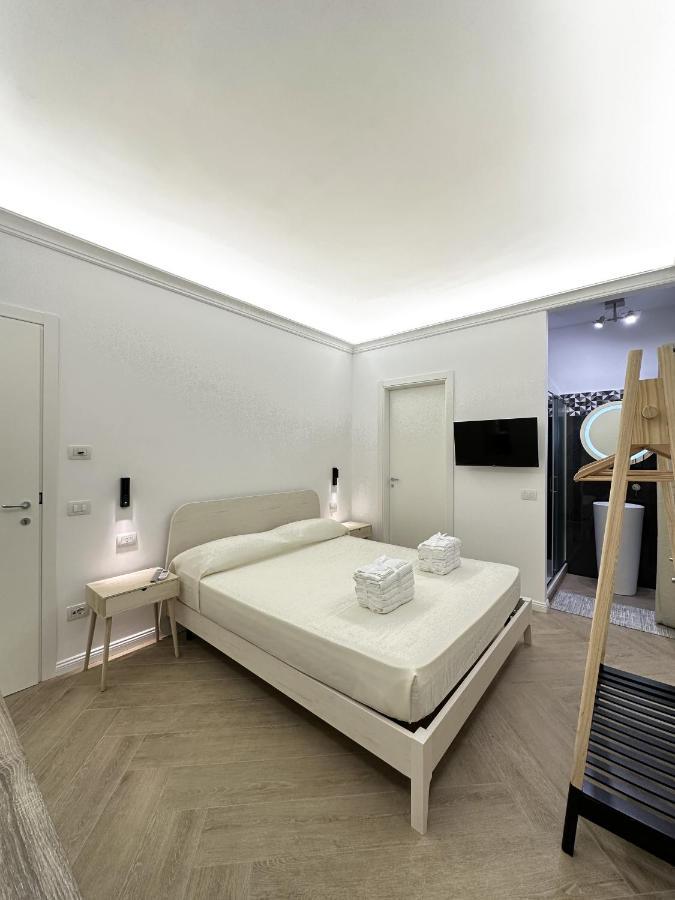 Vicki Vomero Rooms - Napoli ภายนอก รูปภาพ