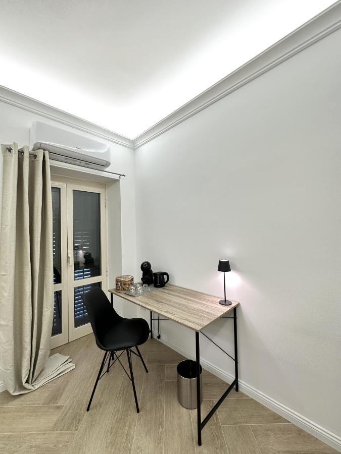 Vicki Vomero Rooms - Napoli ภายนอก รูปภาพ
