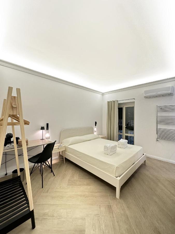 Vicki Vomero Rooms - Napoli ภายนอก รูปภาพ